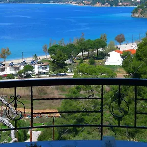George & Sia's House , Neos Marmaras Grecia