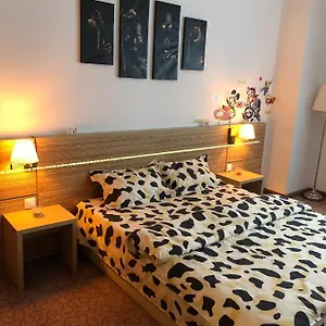 Apartament Yamalux - Lakeside - Ringrand, Bucureşti